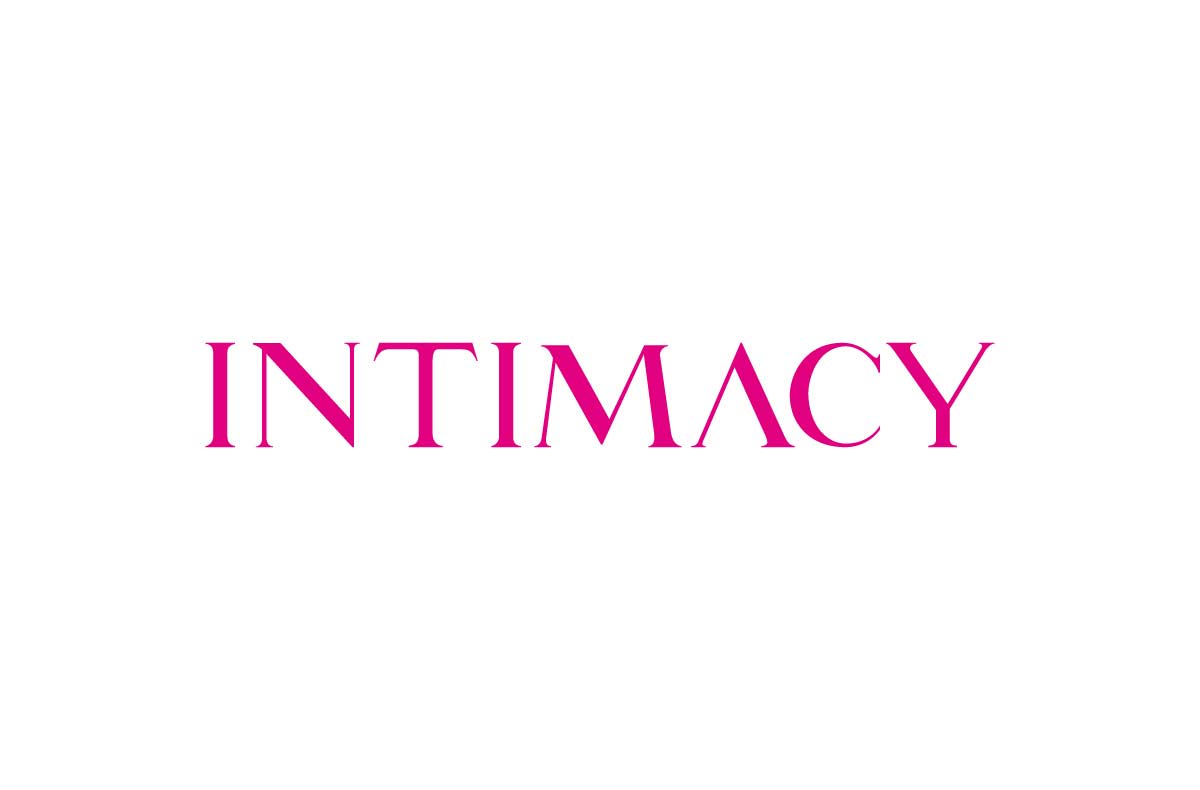 INTIMACY女装logo设计