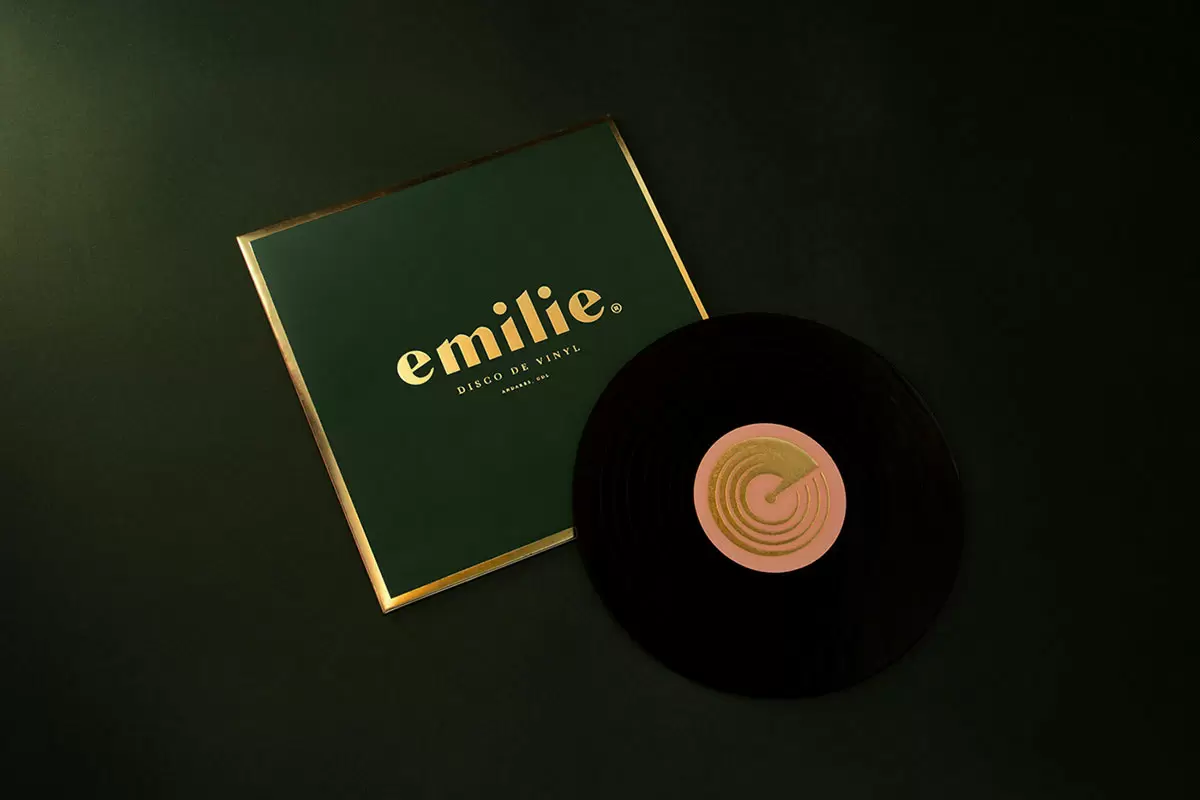 emilie文化VI