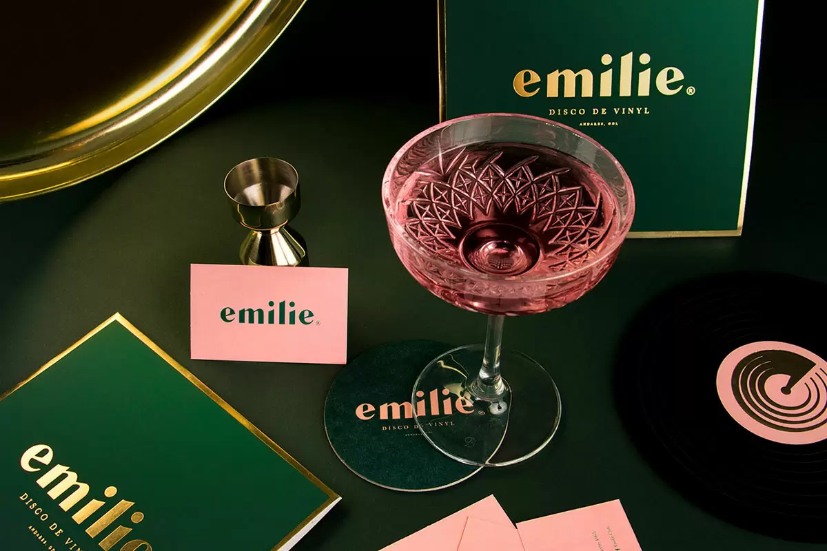 emilie文化VI