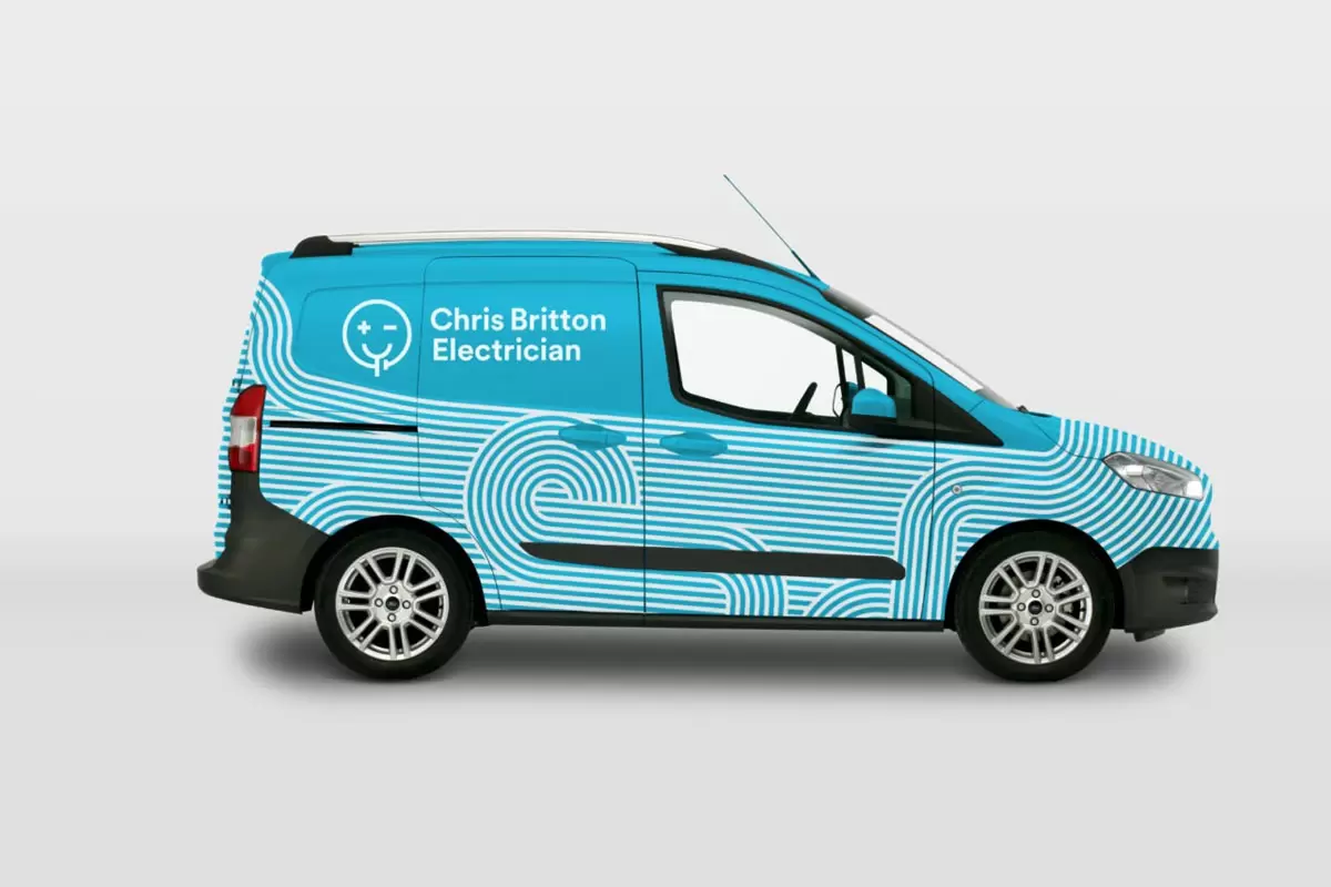 Chris Britton电工服务汽车